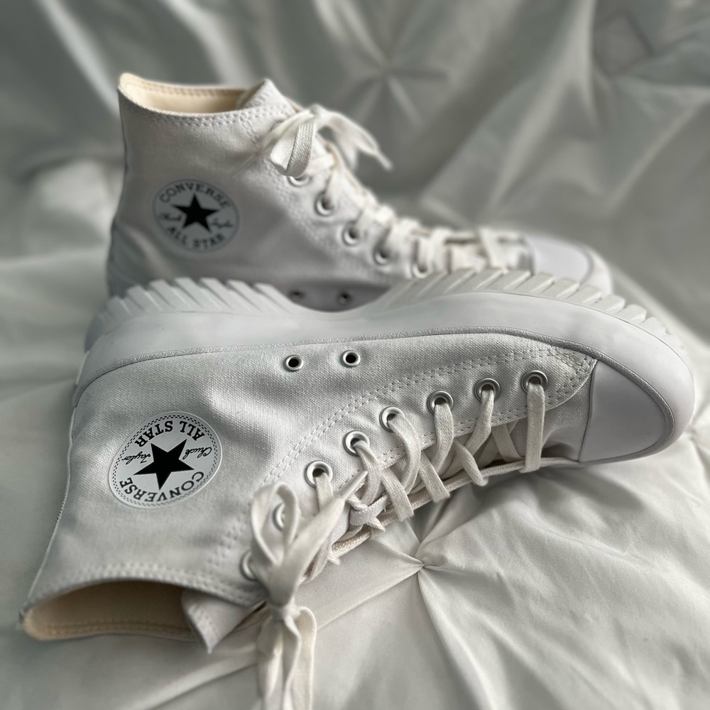 Converse Chuck Taylor All Star Lugged 2.0 Platform High Top